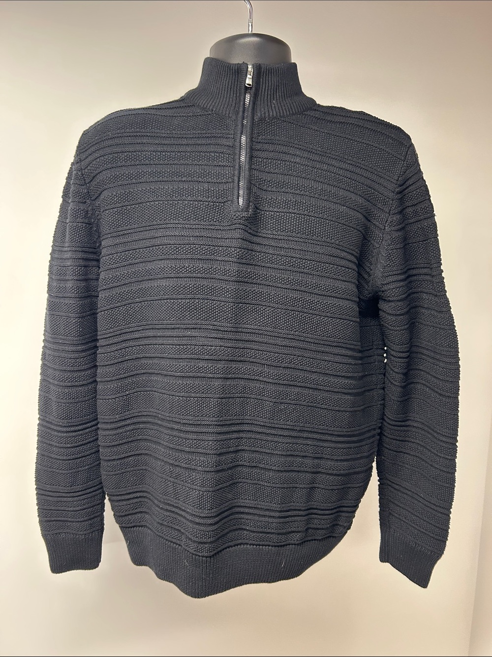 Chaps Mens Medium Black Textured Knit 1/4 Zip Pullover Sweater Grey Collar Trim